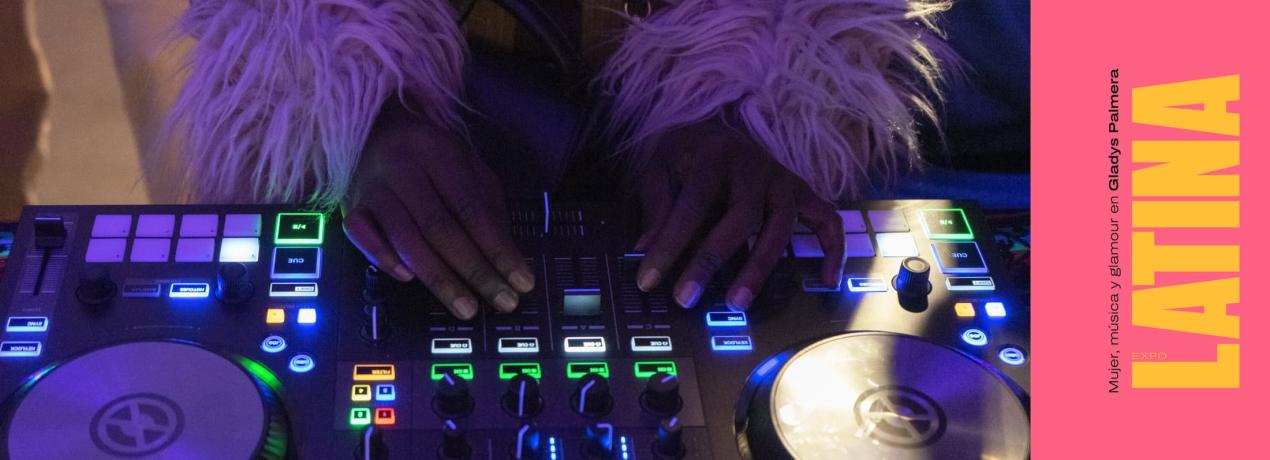 I Sesión de vinilos "Latina Vinyl Glam"